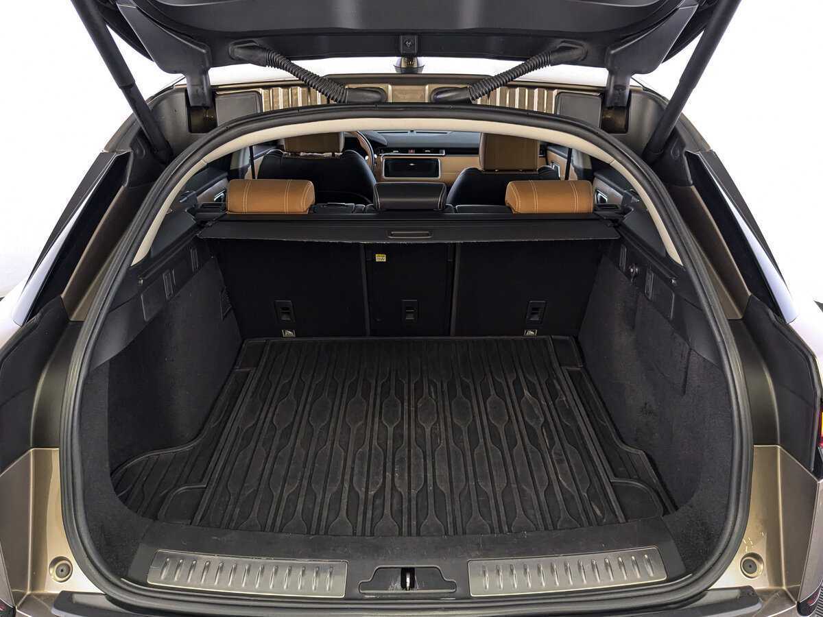 Land Rover Range Rover Velar с пробегом — 2017 год. Фото: #9