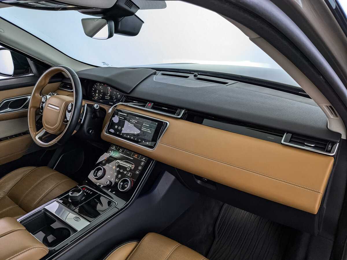 Land Rover Range Rover Velar с пробегом — 2017 год. Фото: #12