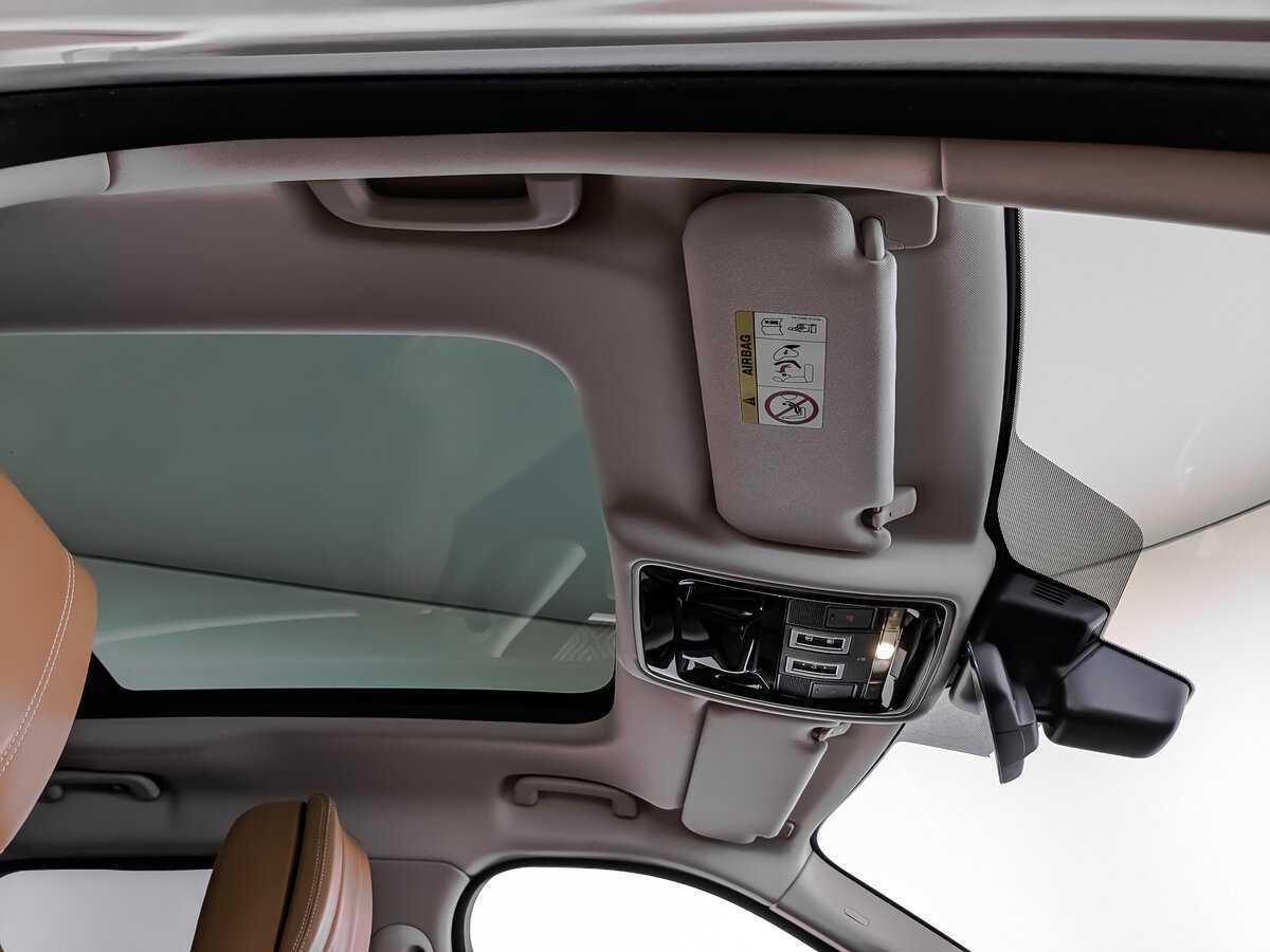 Land Rover Range Rover Velar с пробегом — 2017 год. Фото: #21