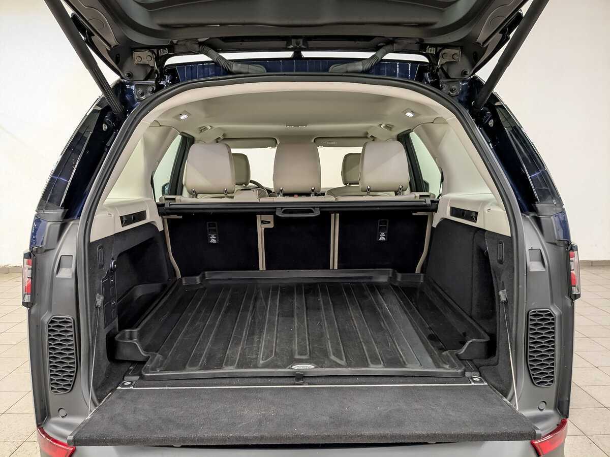 Land Rover Discovery с пробегом — 2018 год. Фото: #9