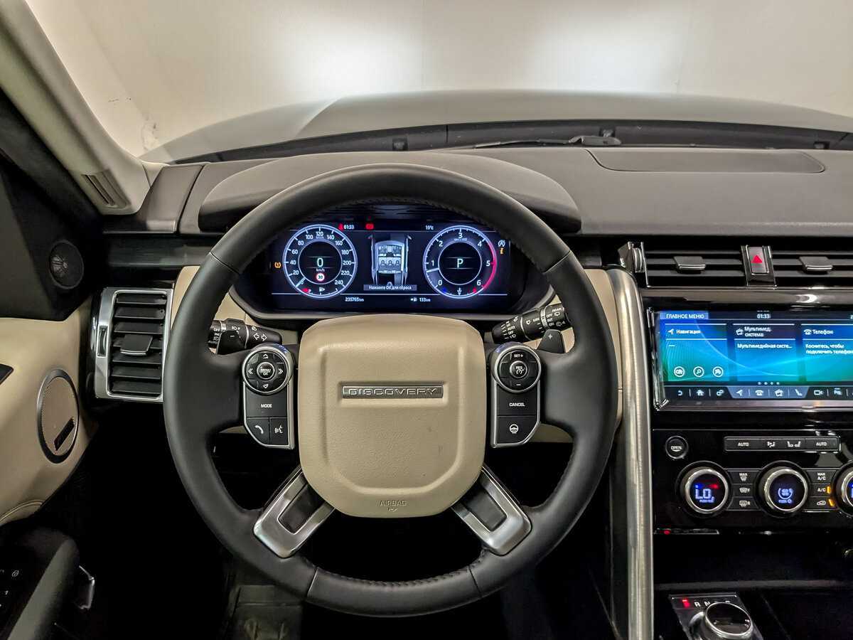 Land Rover Discovery с пробегом — 2018 год. Фото: #21