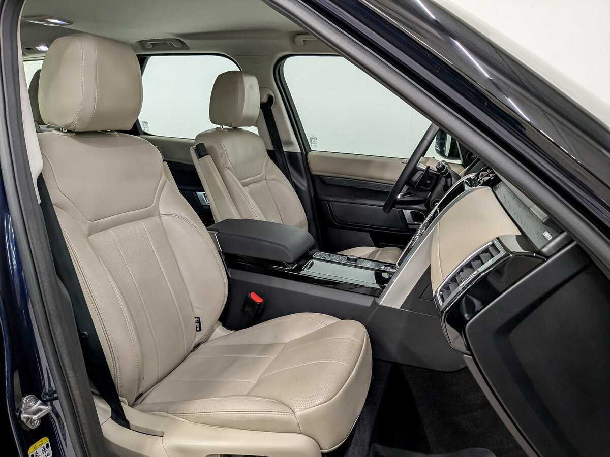 Land Rover Discovery с пробегом — 2018 год. Фото: #23