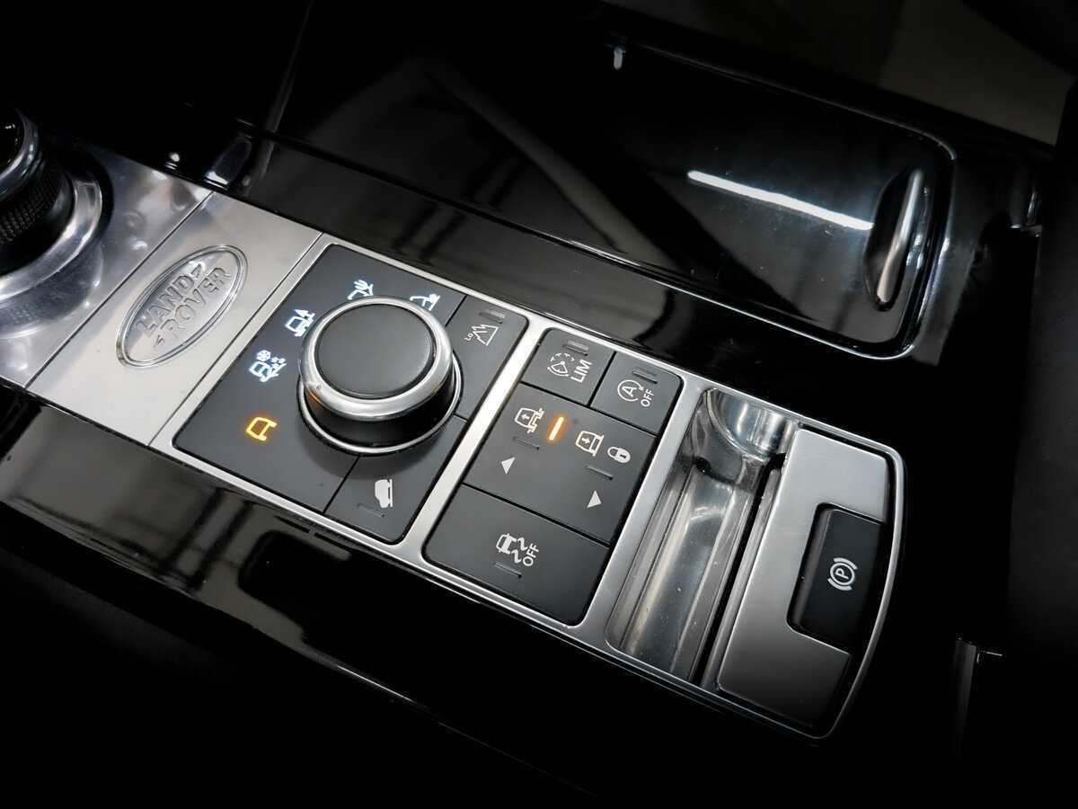 Land Rover Discovery с пробегом — 2018 год. Фото: #26