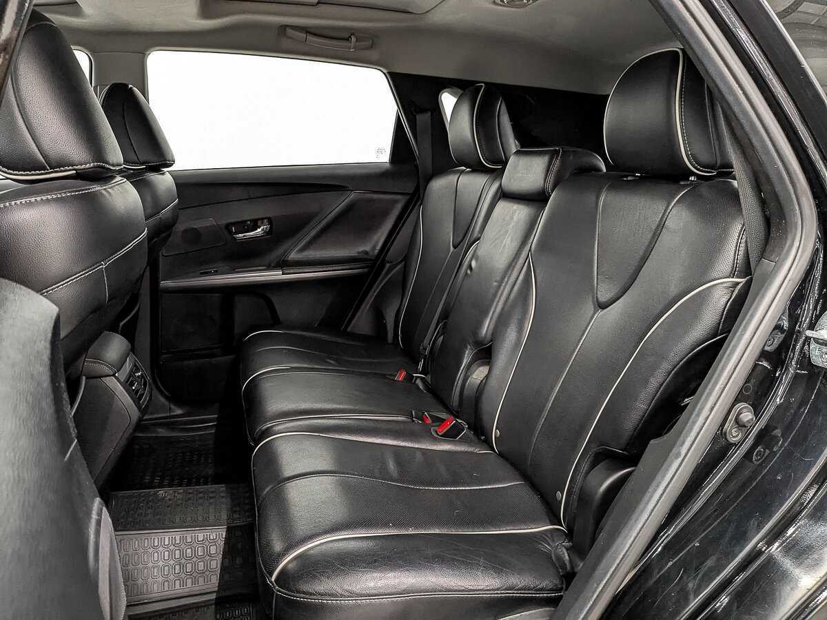 Toyota Venza с пробегом — 2013 год. Фото: #17