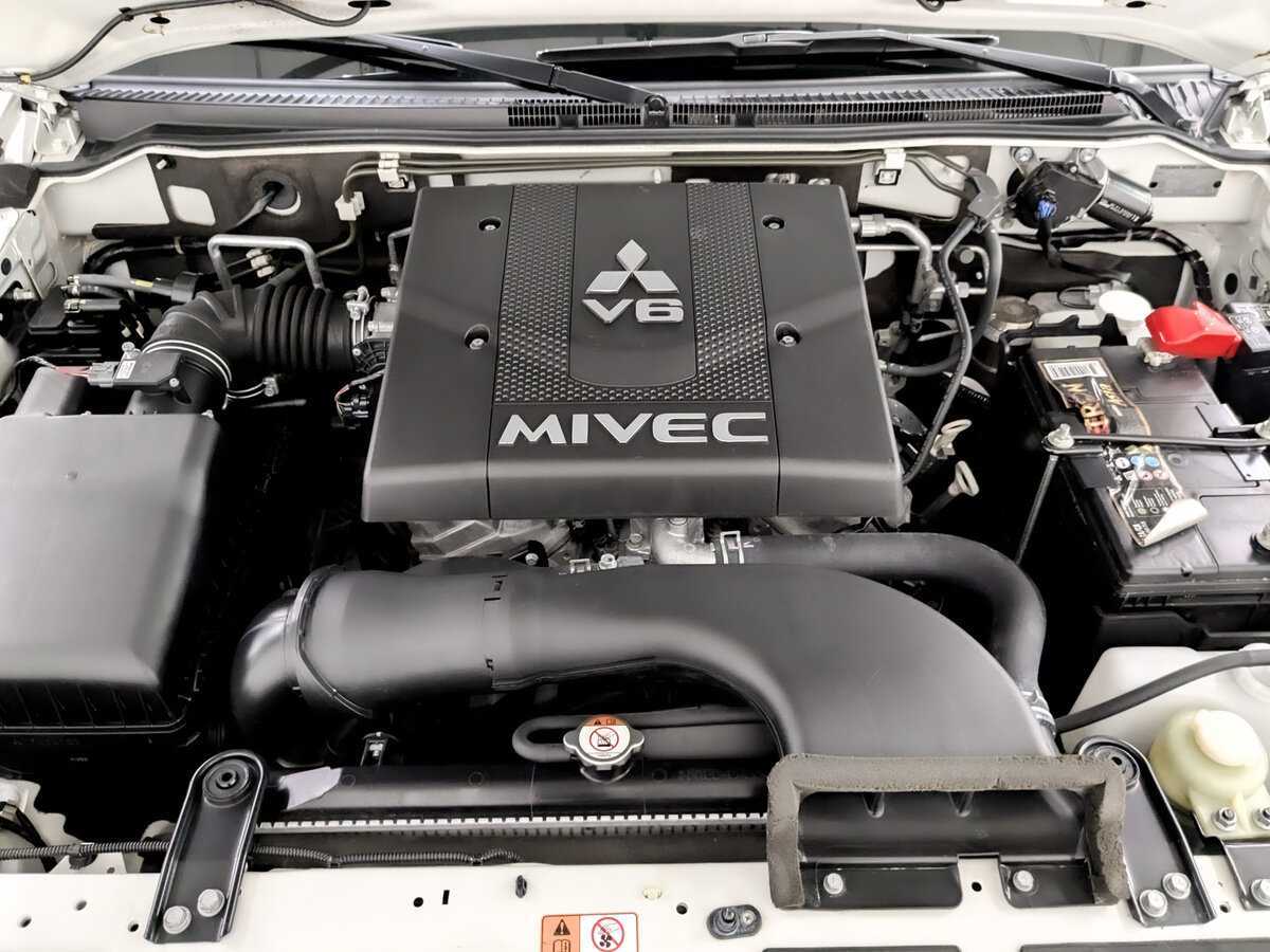 Mitsubishi Pajero с пробегом — 2020 год. Фото: #8