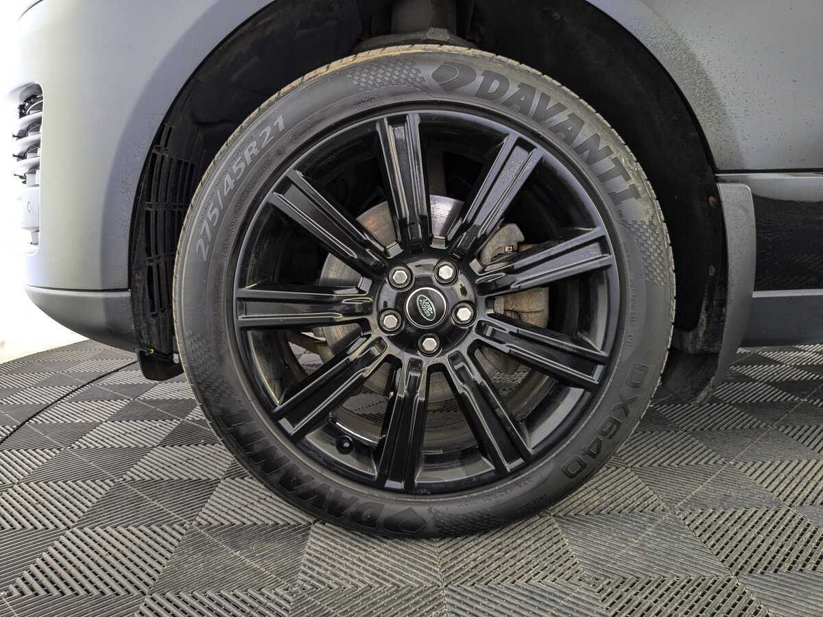 Land Rover Range Rover с пробегом — 2018 год. Фото: #11