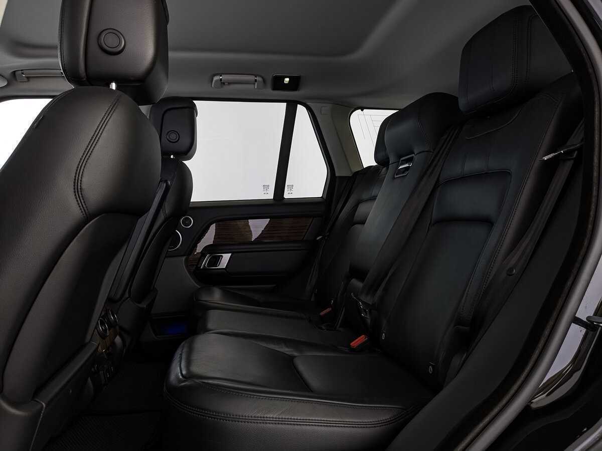 Land Rover Range Rover с пробегом — 2018 год. Фото: #17