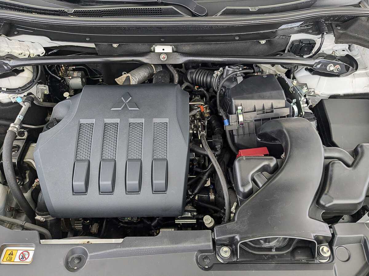 Mitsubishi Eclipse Cross с пробегом — 2022 год. Фото: #8