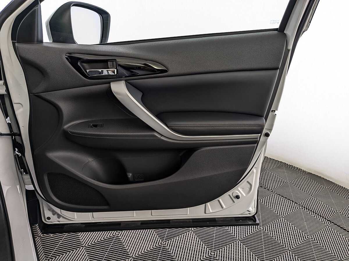 Mitsubishi Eclipse Cross с пробегом — 2022 год. Фото: #23