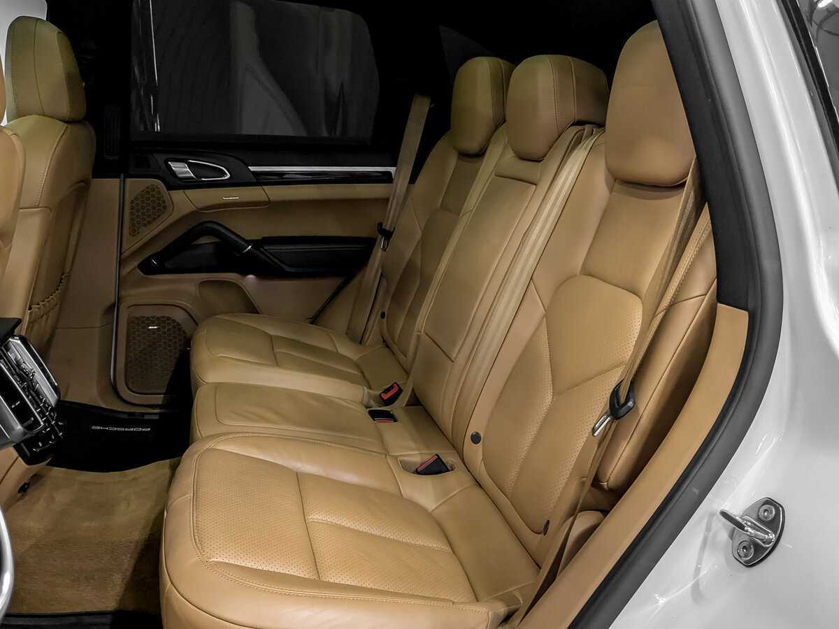 Porsche Cayenne с пробегом — 2013 год. Фото: #11