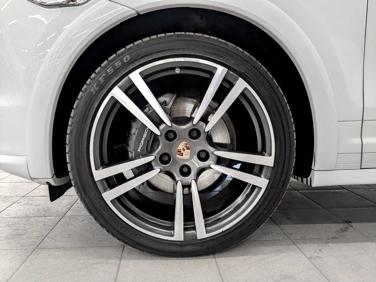 Porsche Cayenne с пробегом — 2013 год. Фото: #17