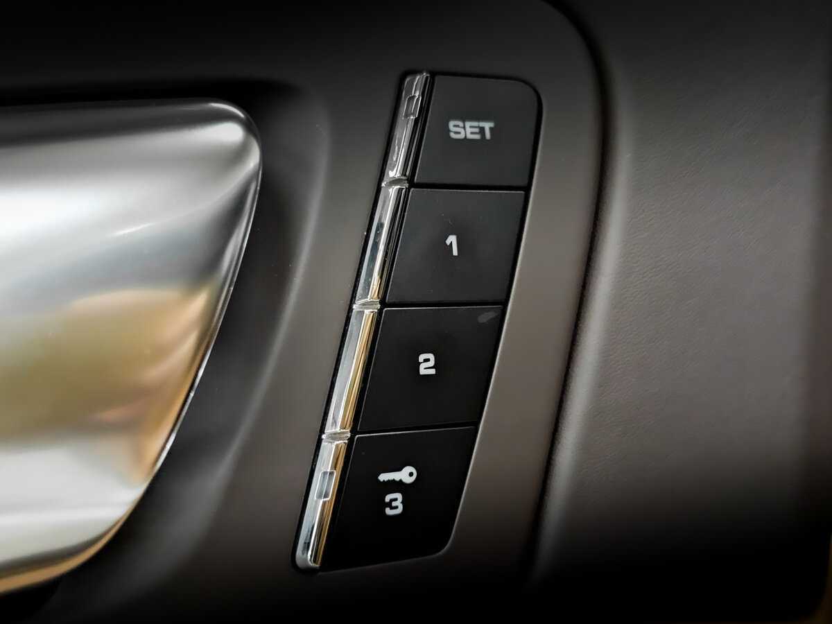 Porsche Cayenne с пробегом — 2013 год. Фото: #21