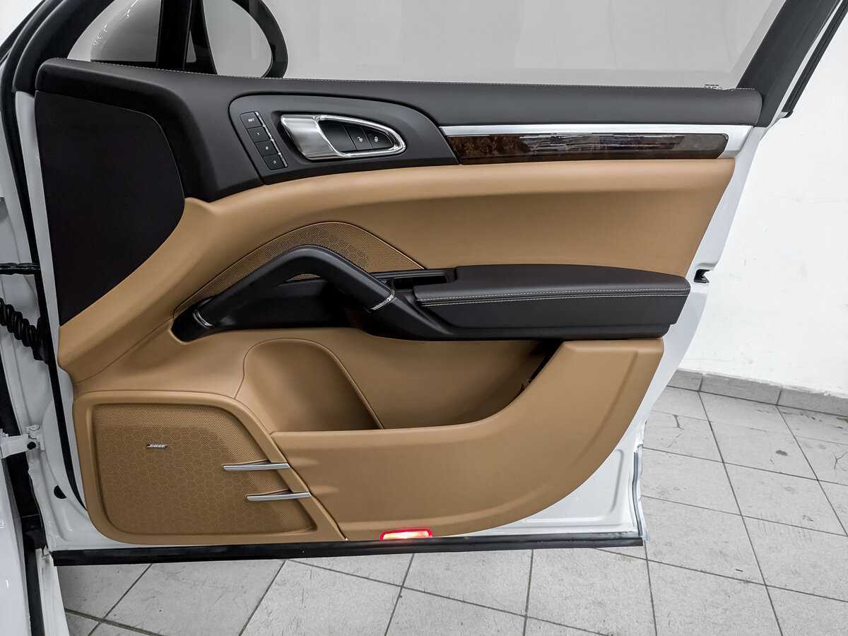 Porsche Cayenne с пробегом — 2013 год. Фото: #26