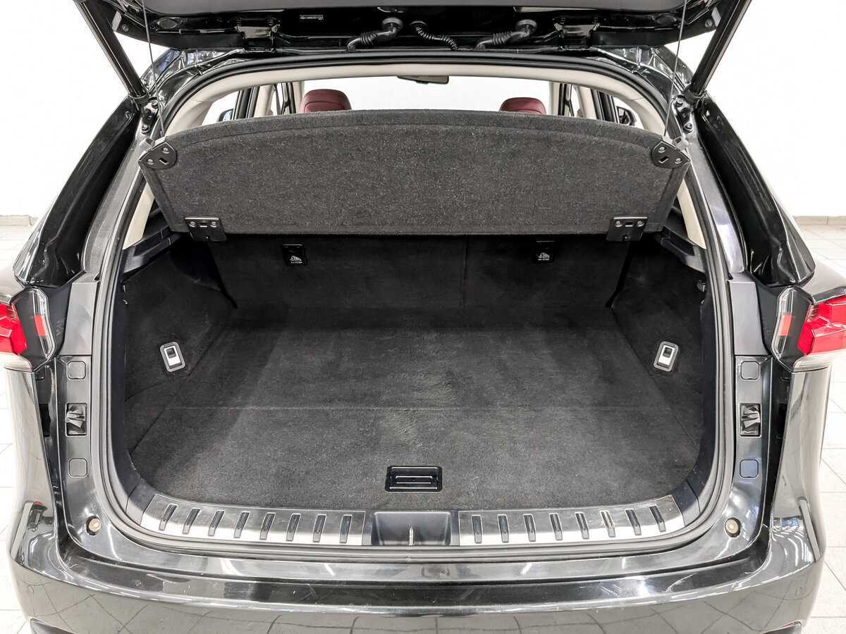 Lexus NX с пробегом — 2018 год. Фото: #9