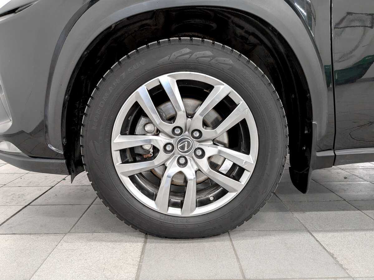 Lexus NX с пробегом — 2018 год. Фото: #17