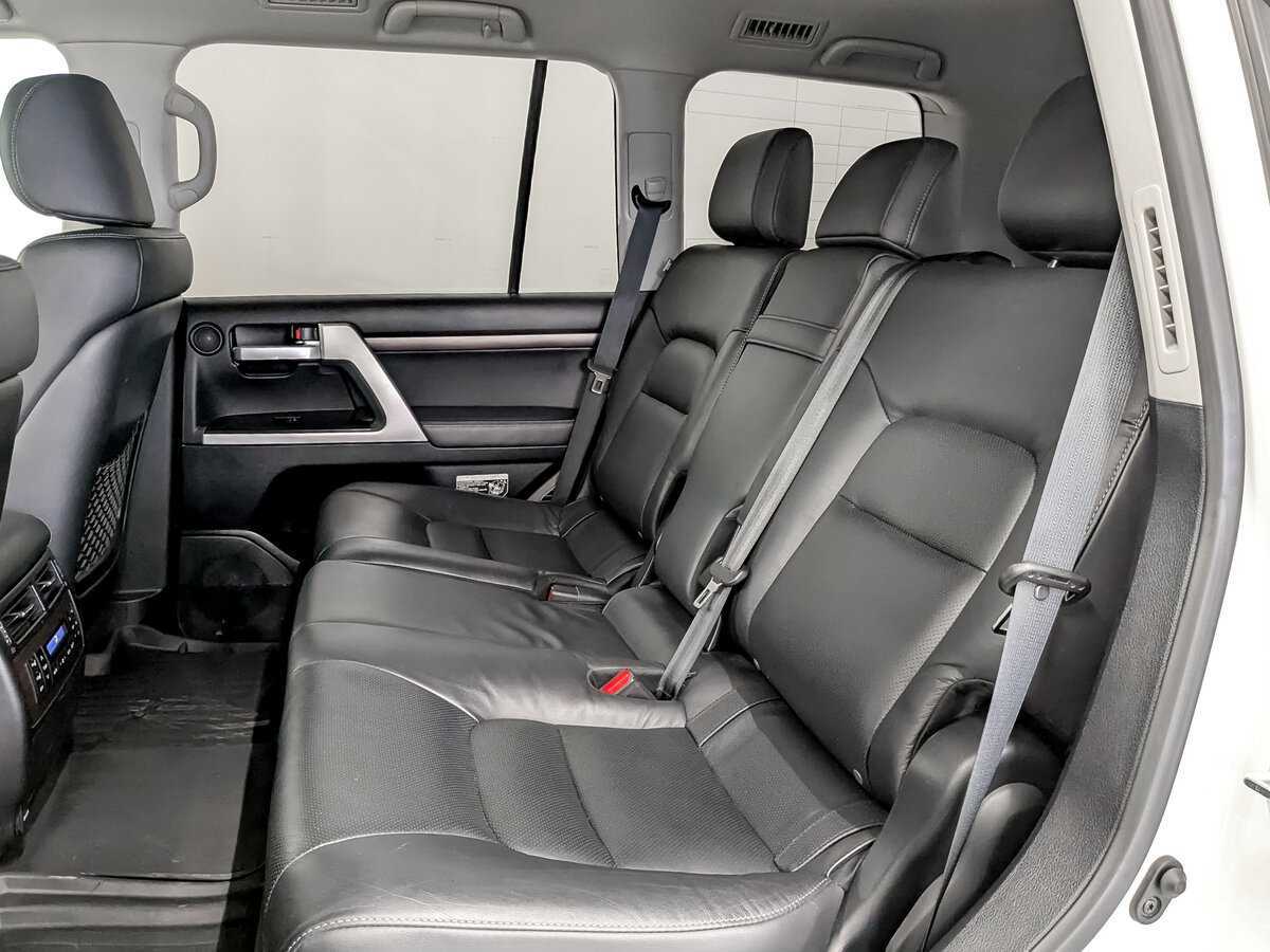 Toyota Land Cruiser с пробегом — 2020 год. Фото: #11