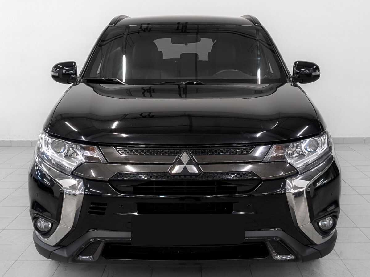 Mitsubishi Outlander с пробегом — 2021 год. Фото: #1