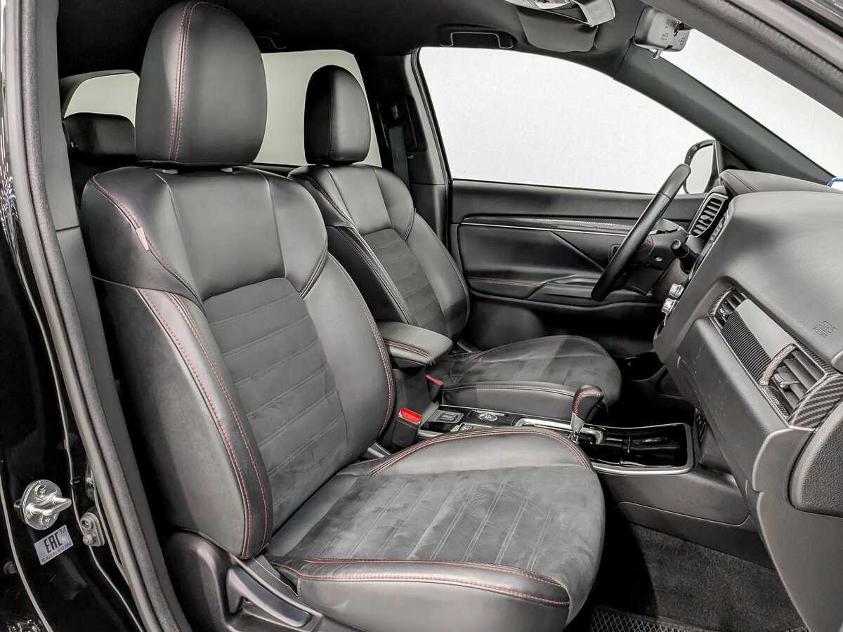 Mitsubishi Outlander с пробегом — 2021 год. Фото: #21