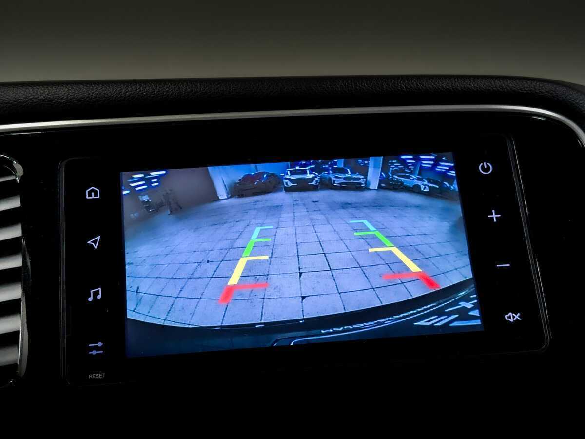 Mitsubishi Outlander с пробегом — 2021 год. Фото: #24