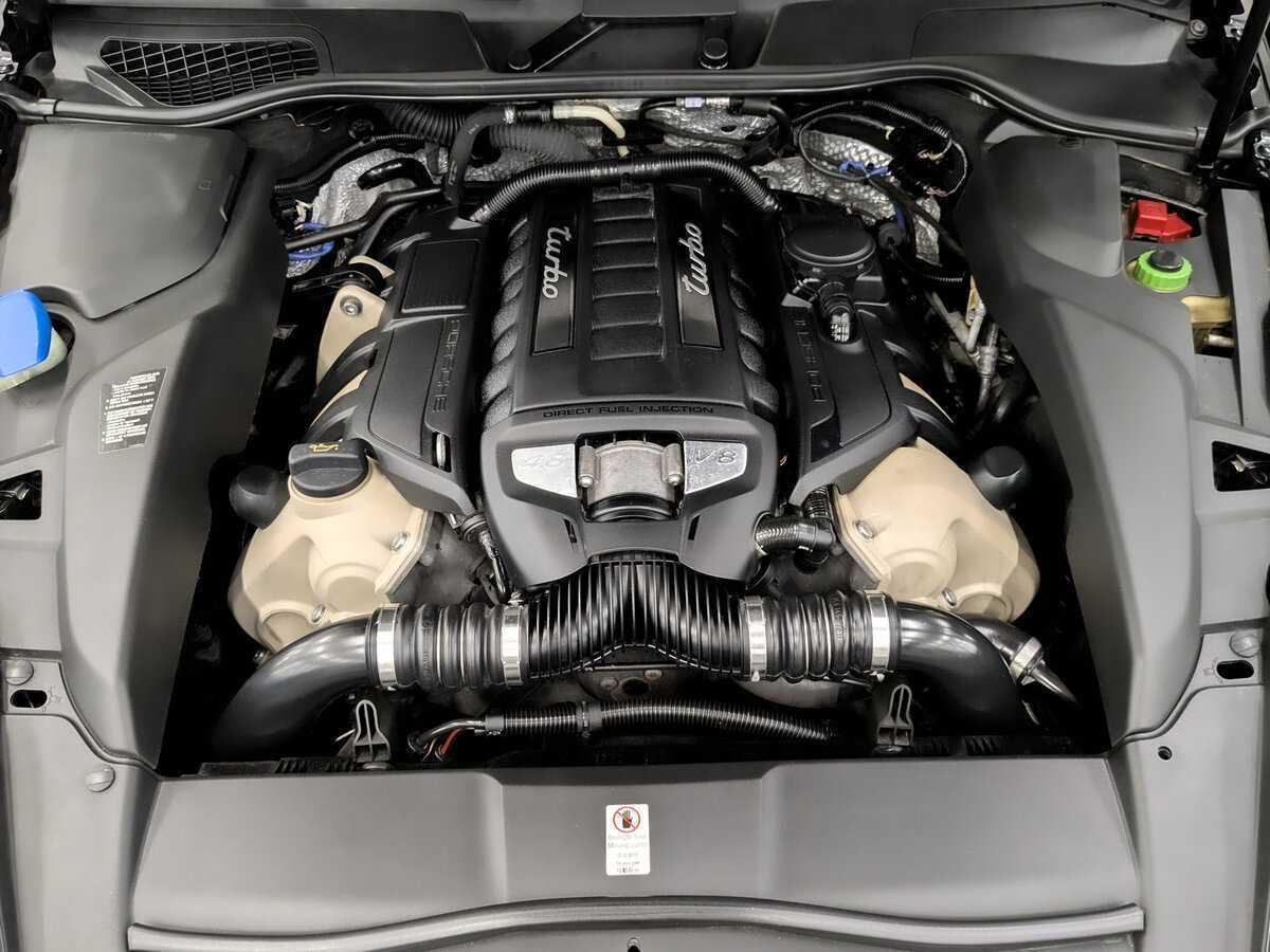 Porsche Cayenne с пробегом — 2012 год. Фото: #8