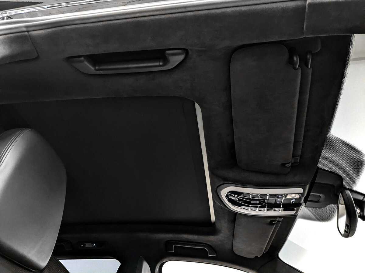 Porsche Cayenne с пробегом — 2012 год. Фото: #22