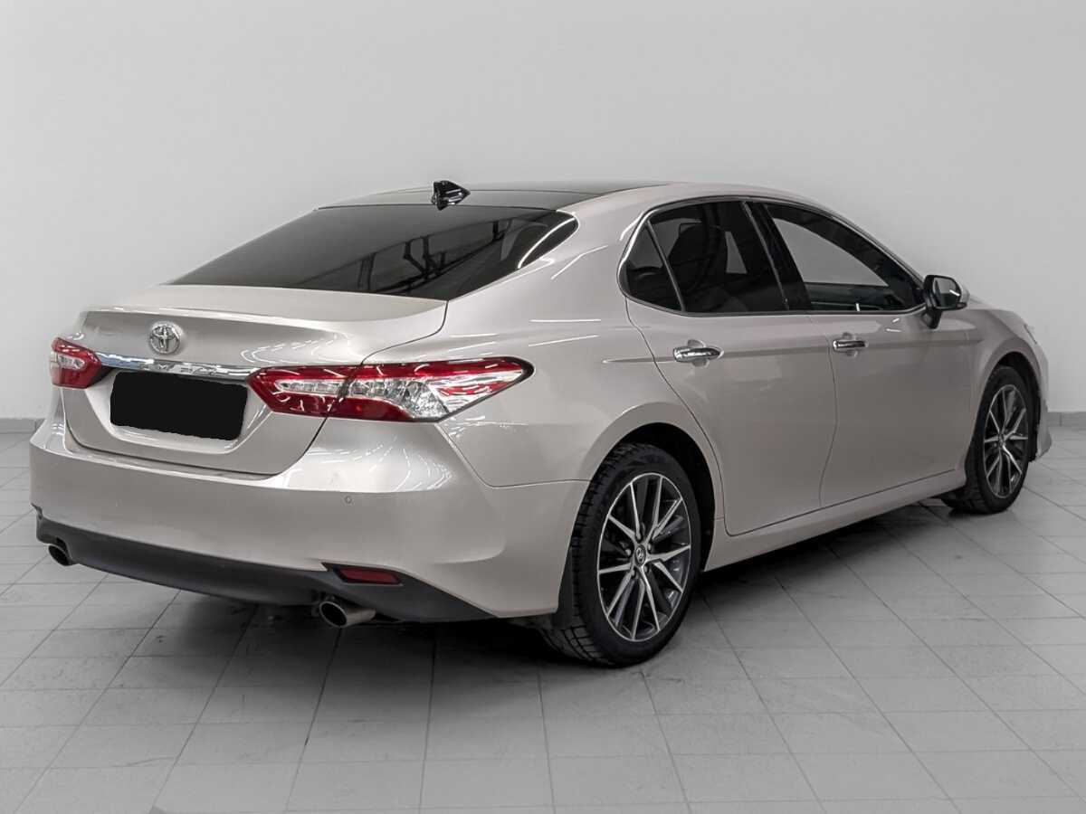 Toyota Camry с пробегом — 2022 год. Фото: #4