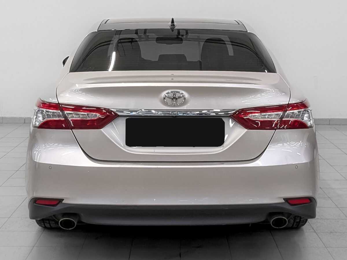 Toyota Camry с пробегом — 2022 год. Фото: #5