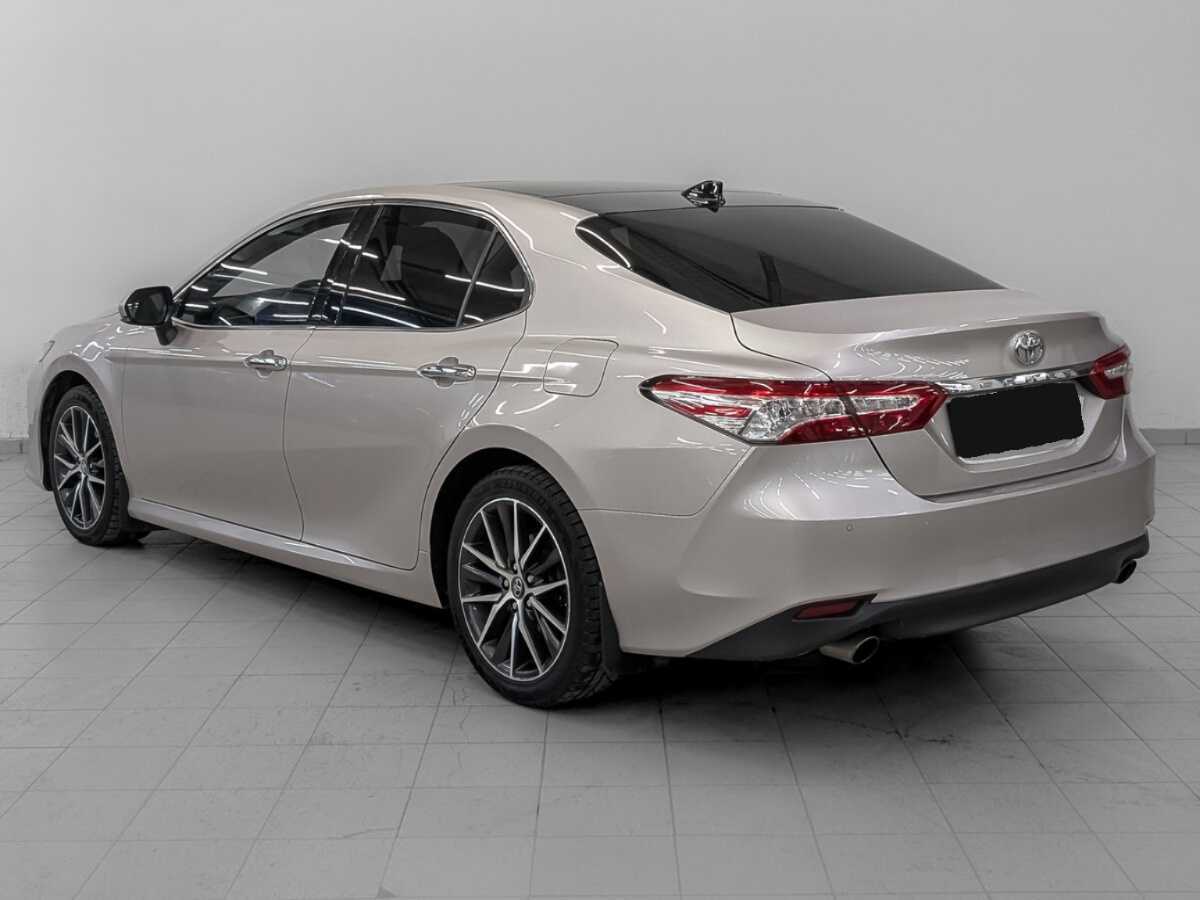 Toyota Camry с пробегом — 2022 год. Фото: #6