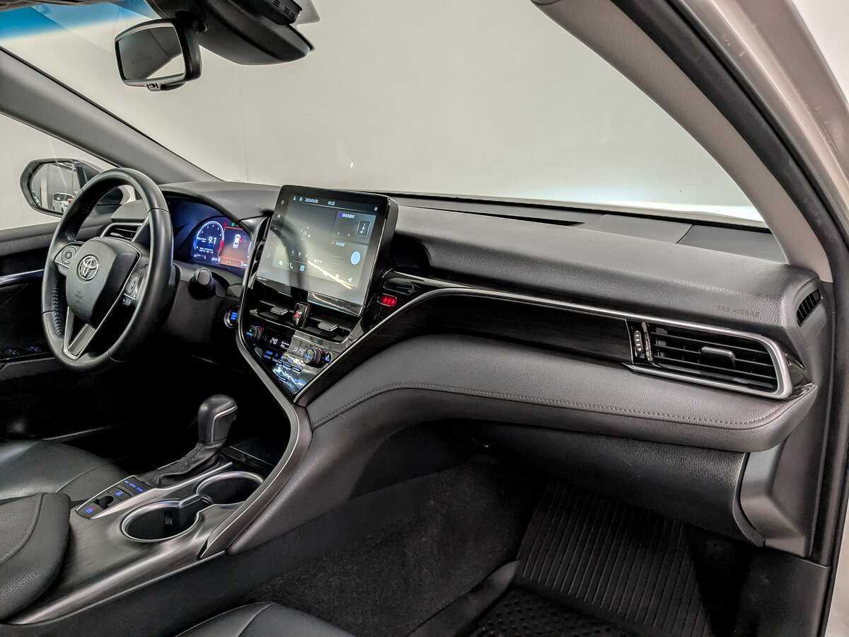 Toyota Camry с пробегом — 2022 год. Фото: #10