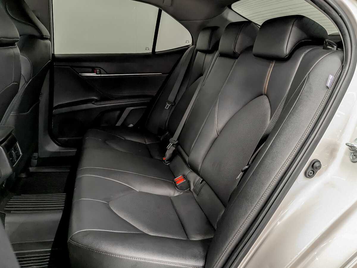 Toyota Camry с пробегом — 2022 год. Фото: #11
