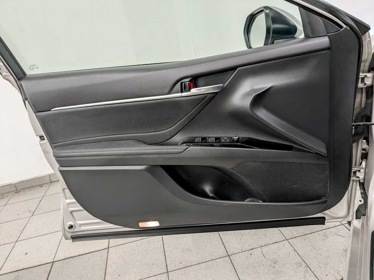 Toyota Camry с пробегом — 2022 год. Фото: #18
