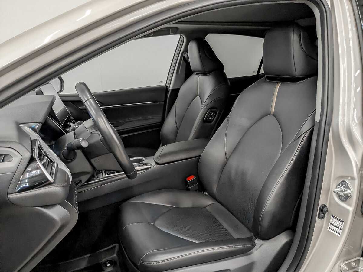 Toyota Camry с пробегом — 2022 год. Фото: #19