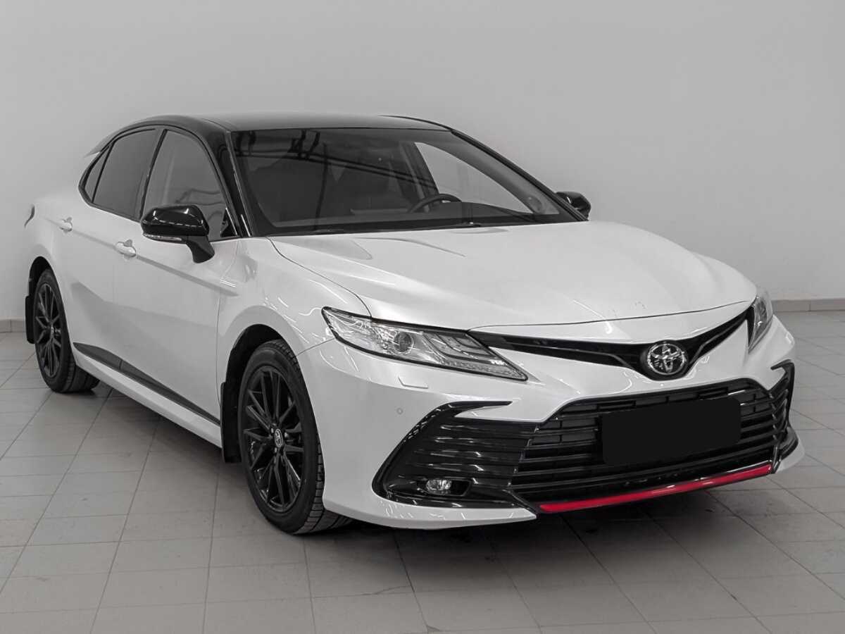Toyota Camry с пробегом — 2022 год. Фото: #2