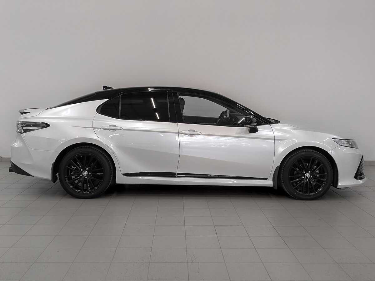 Toyota Camry с пробегом — 2022 год. Фото: #3