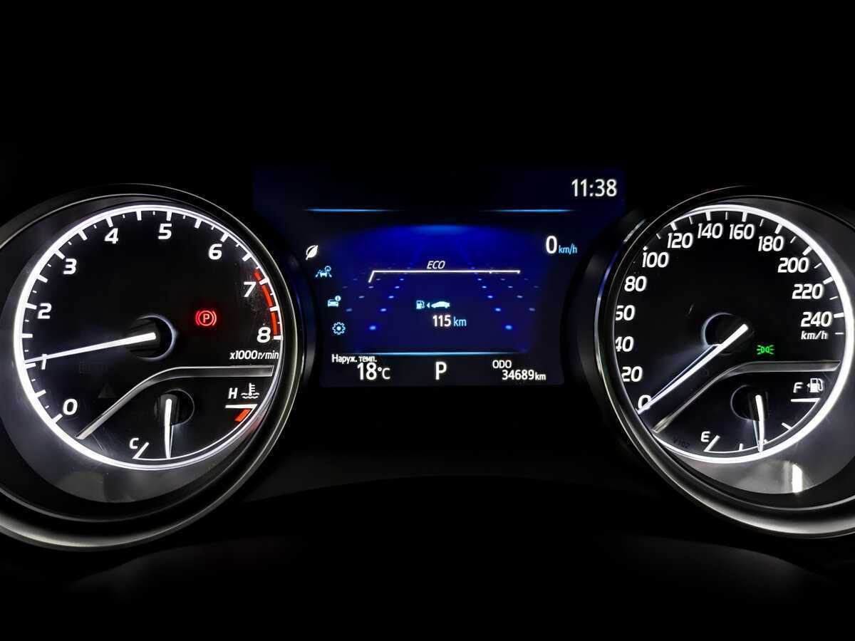 Toyota Camry с пробегом — 2022 год. Фото: #12