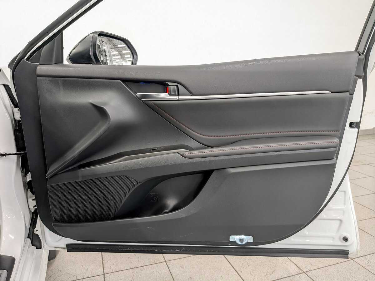 Toyota Camry с пробегом — 2022 год. Фото: #24