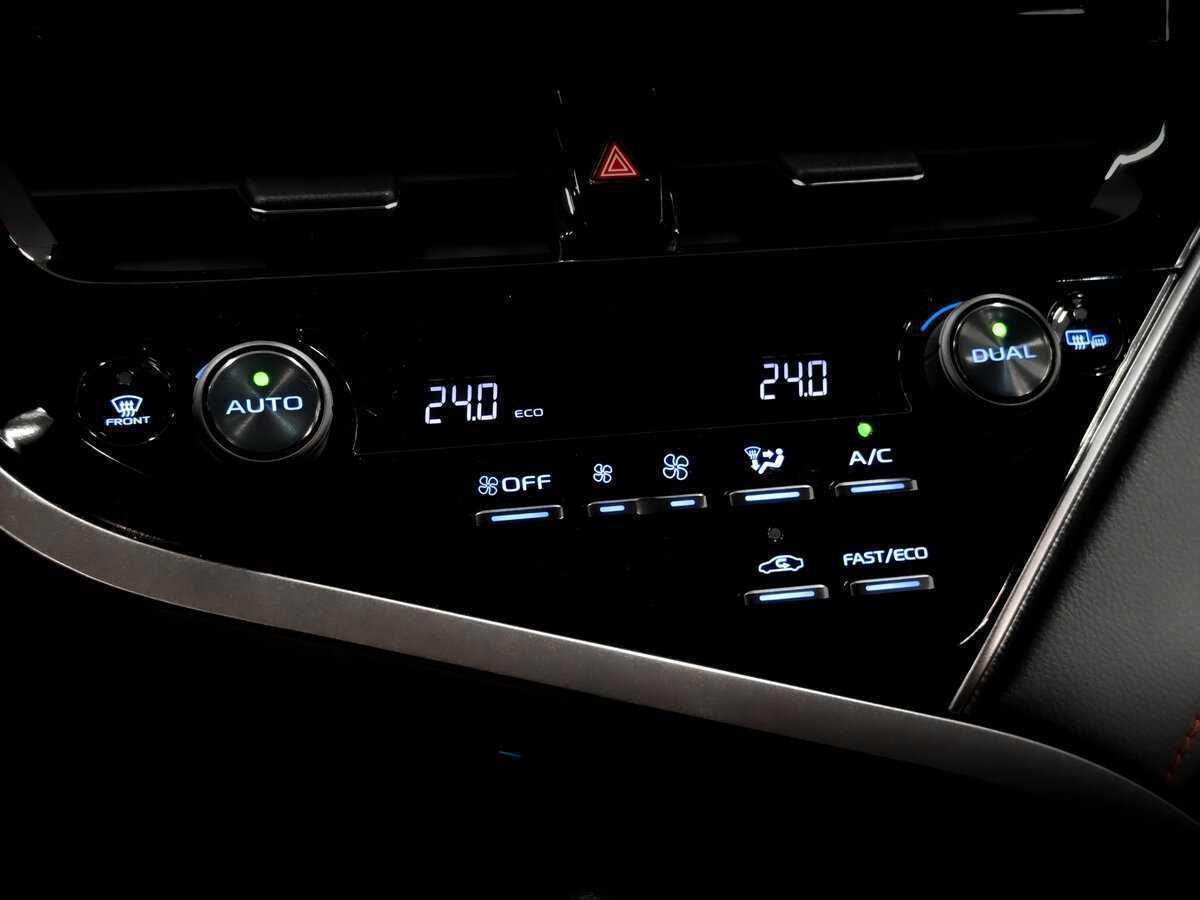 Toyota Camry с пробегом — 2022 год. Фото: #25