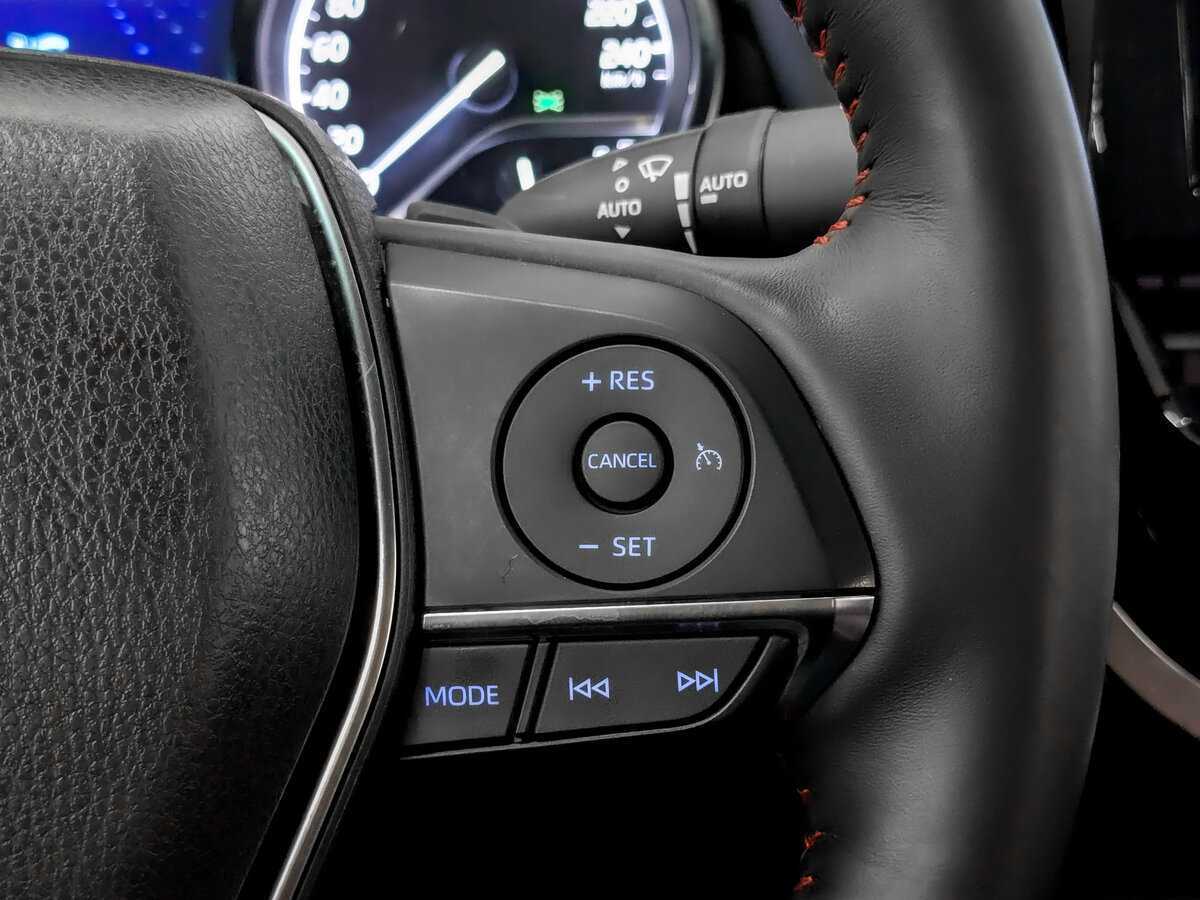 Toyota Camry с пробегом — 2022 год. Фото: #28