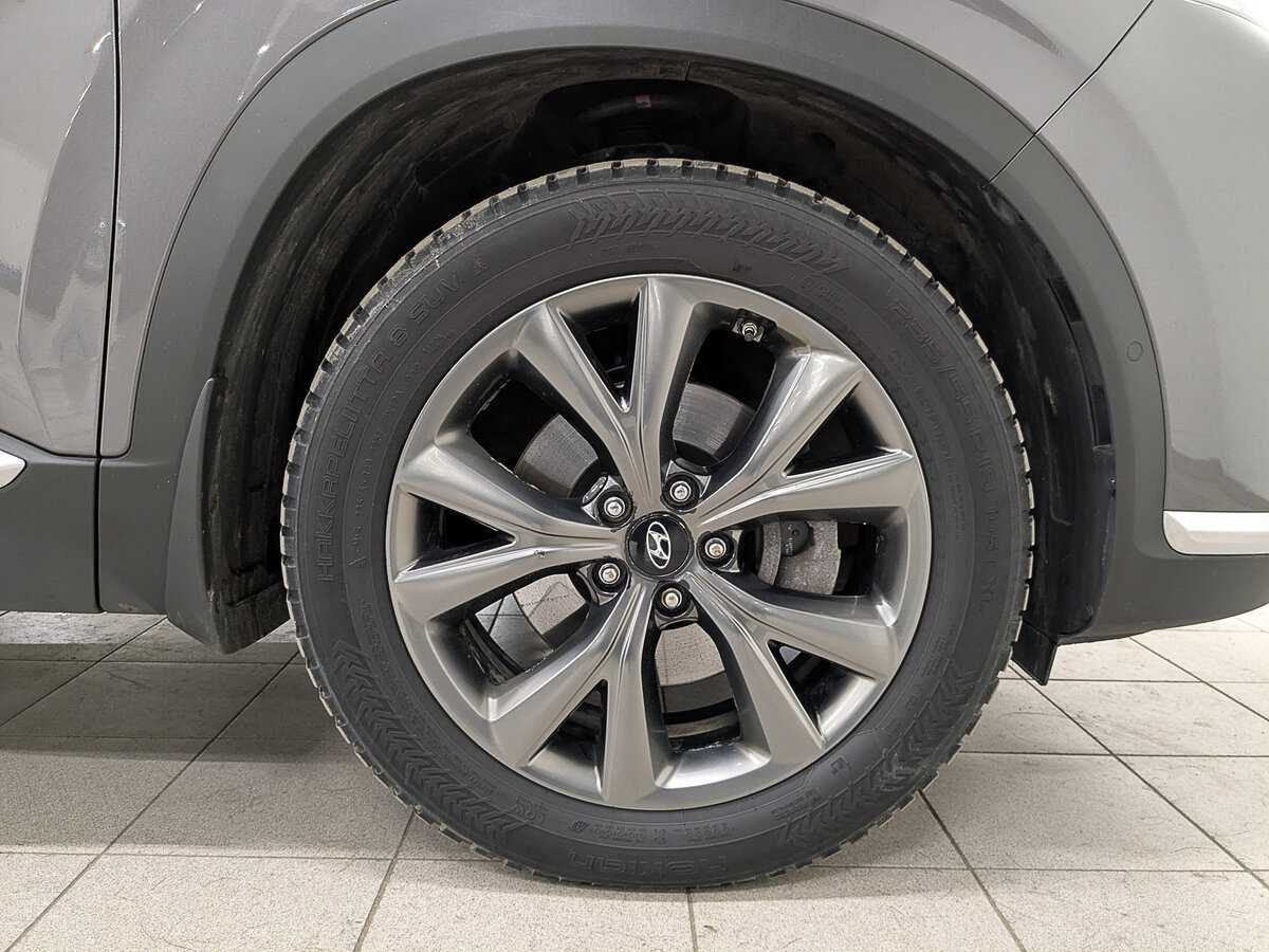 Hyundai Santa Fe с пробегом — 2022 год. Фото: #11