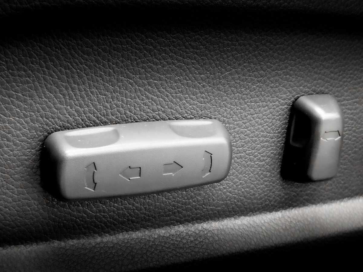 Hyundai Santa Fe с пробегом — 2015 год. Фото: #18