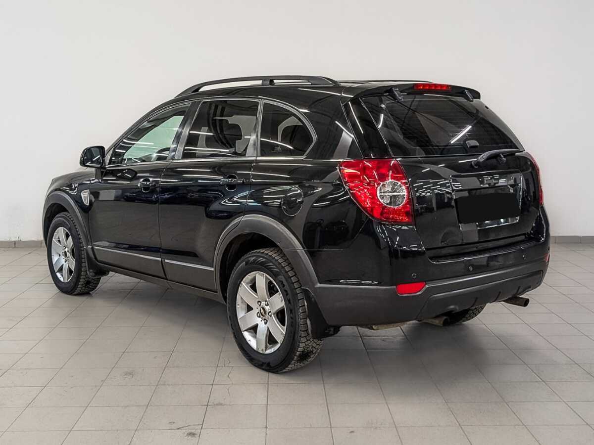 Chevrolet Captiva с пробегом — 2010 год. Фото: #6