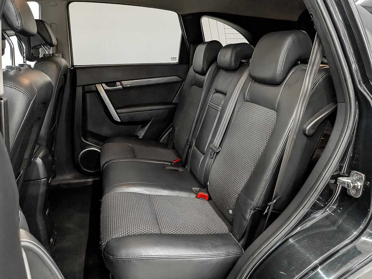 Chevrolet Captiva с пробегом — 2010 год. Фото: #17