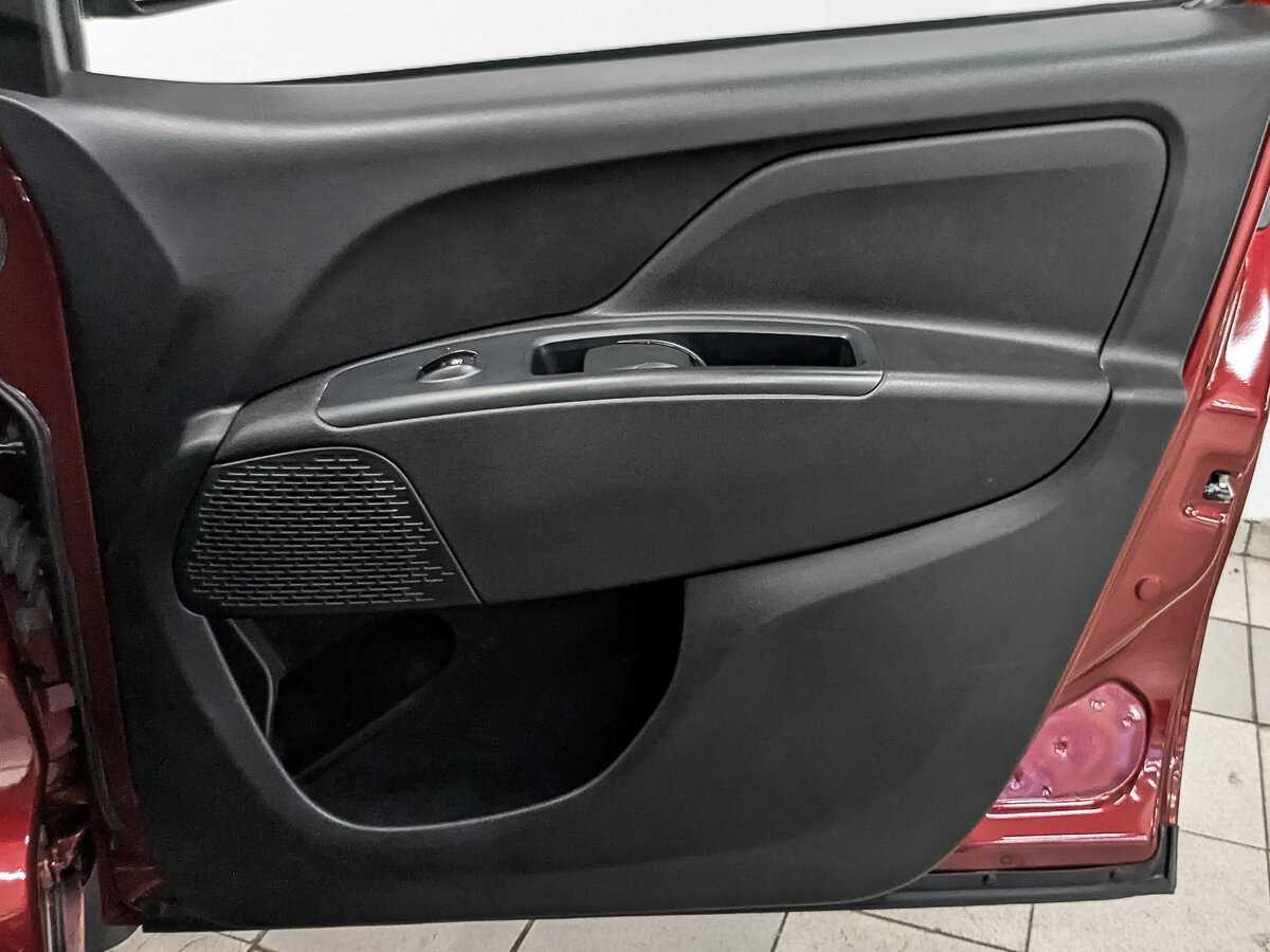 Fiat Doblo с пробегом — 2017 год. Фото: #24