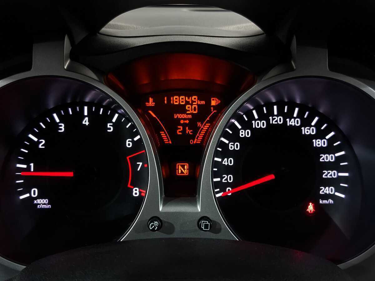 Nissan Juke с пробегом — 2015 год. Фото: #13