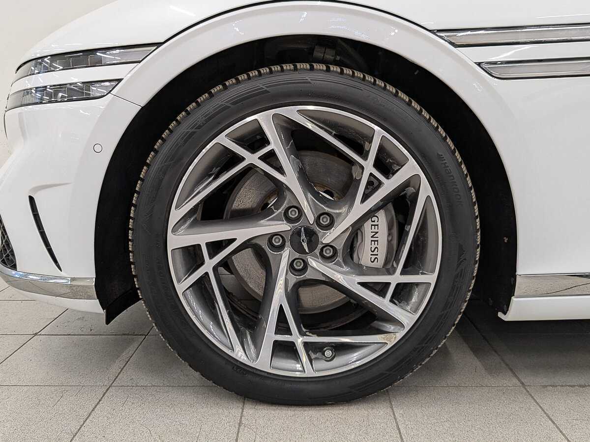 Genesis G90 с пробегом — 2022 год. Фото: #11