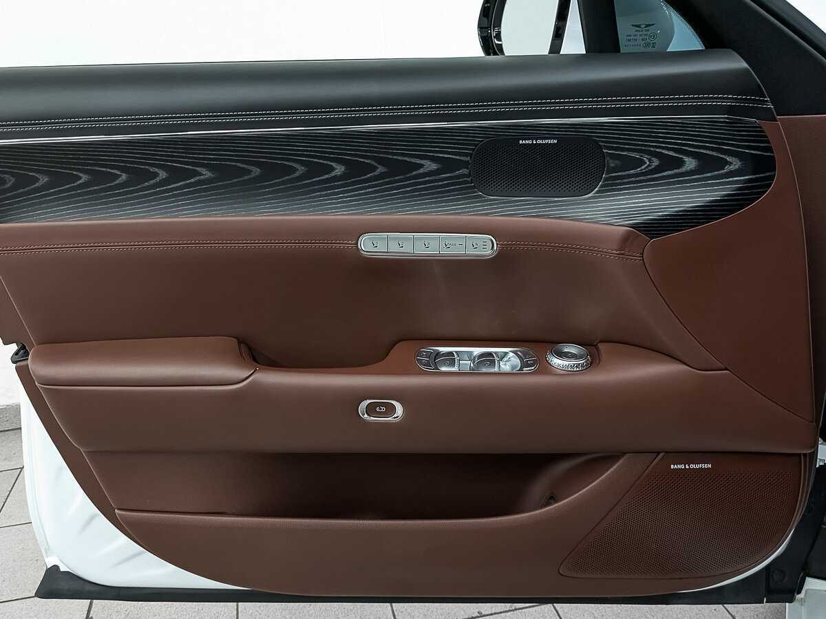 Genesis G90 с пробегом — 2022 год. Фото: #17