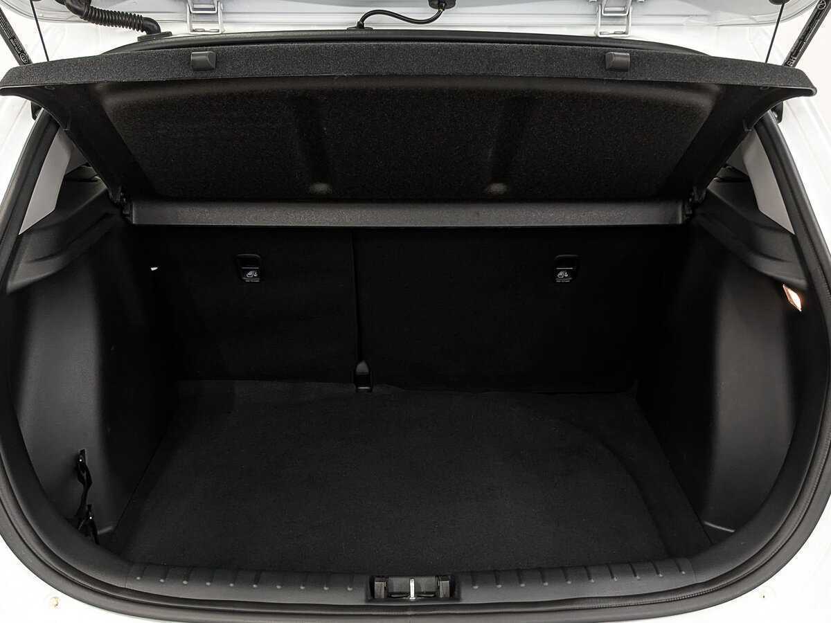 Kia Rio с пробегом — 2020 год. Фото: #9