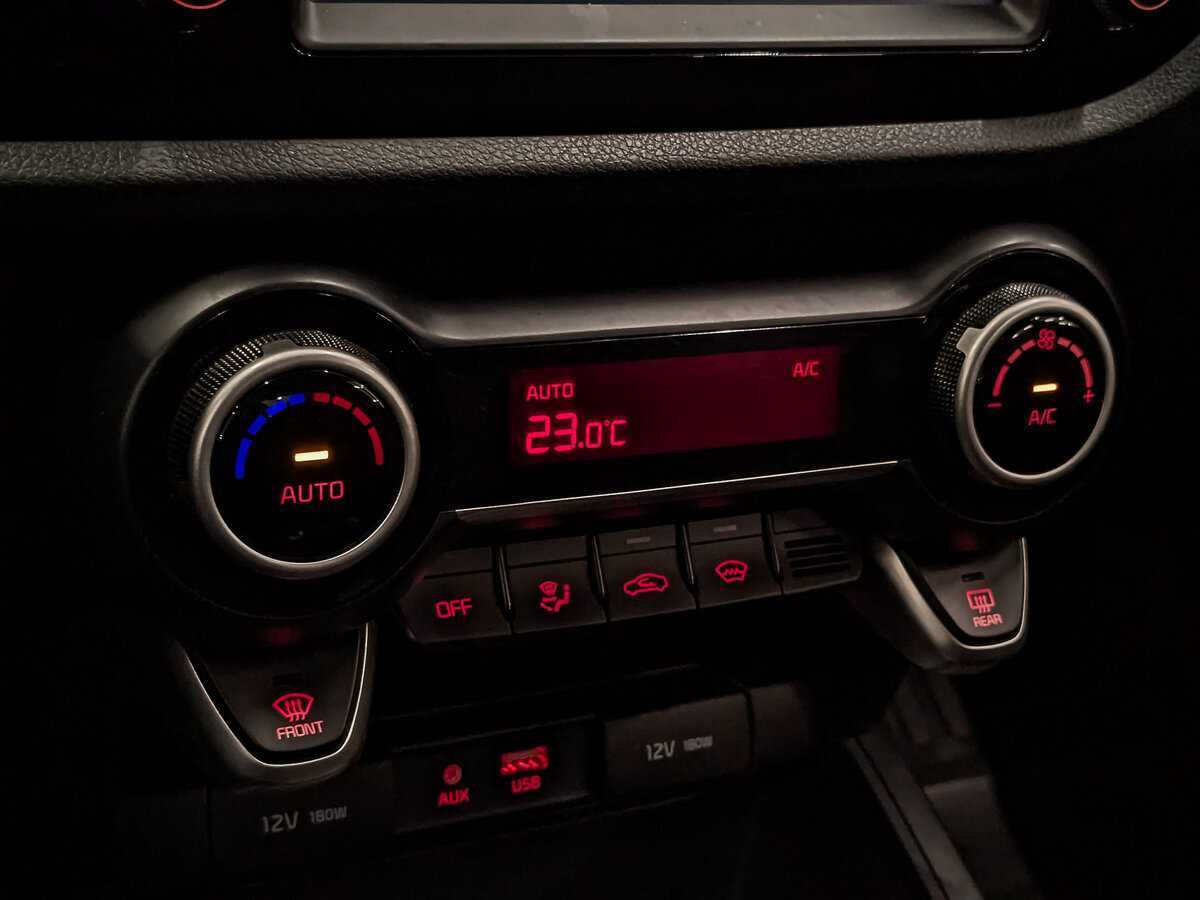 Kia Rio с пробегом — 2020 год. Фото: #20