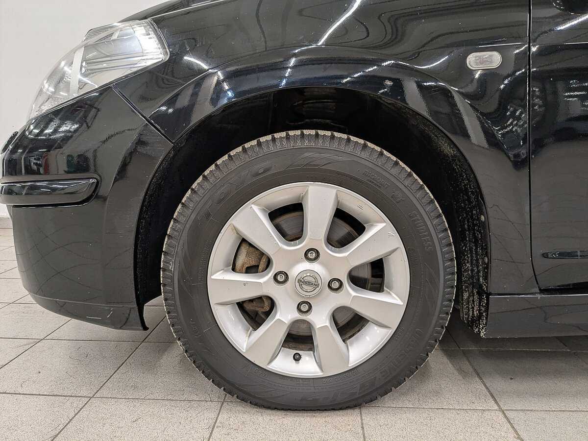 Nissan Tiida с пробегом — 2010 год. Фото: #11