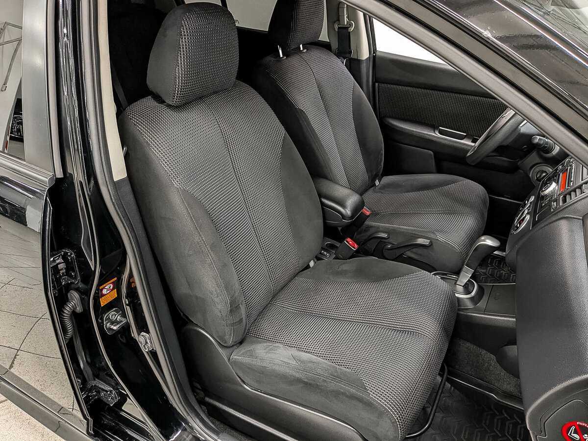 Nissan Tiida с пробегом — 2010 год. Фото: #22